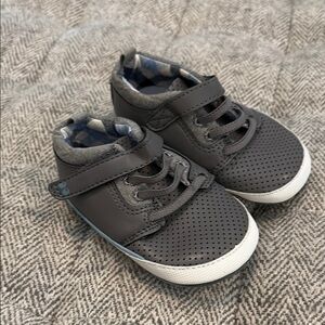 Stride Rite Surprize Ben size 12-18 mths